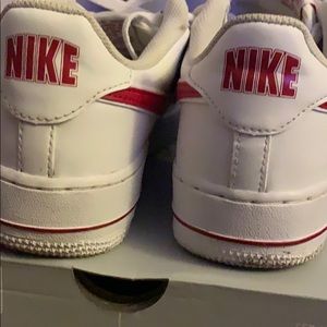 Air Force 1 low ‘07 3’ gym red